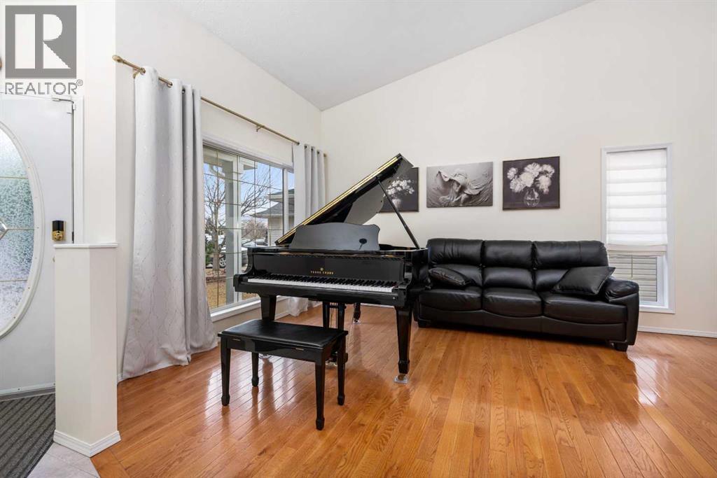 704 Woodside Drive Nw Property Photo 6