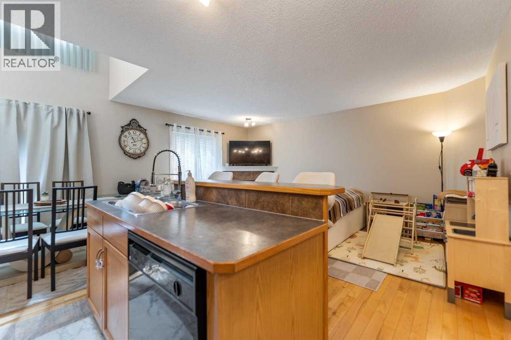 2323 Eversyde Avenue Sw Property Photo 9