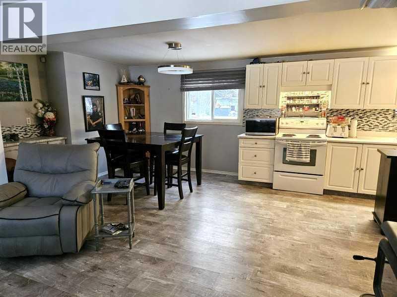 981 Fox Drive Property Photo 5