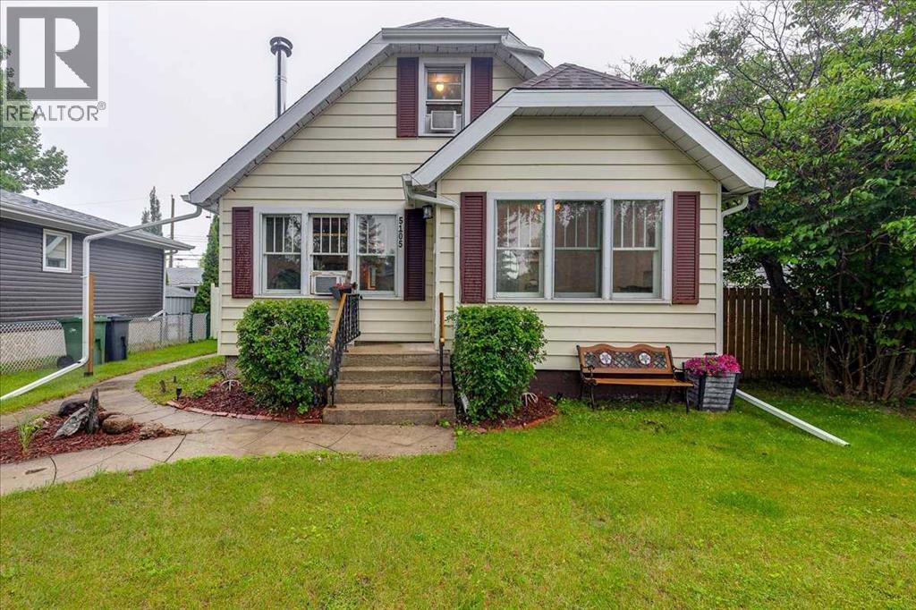 5105 53 Avenue Property Photo 1