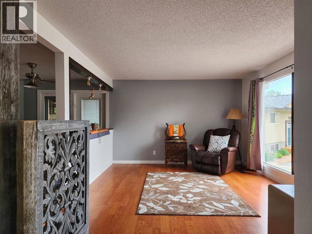 5404 5th Street W Property Photo 4