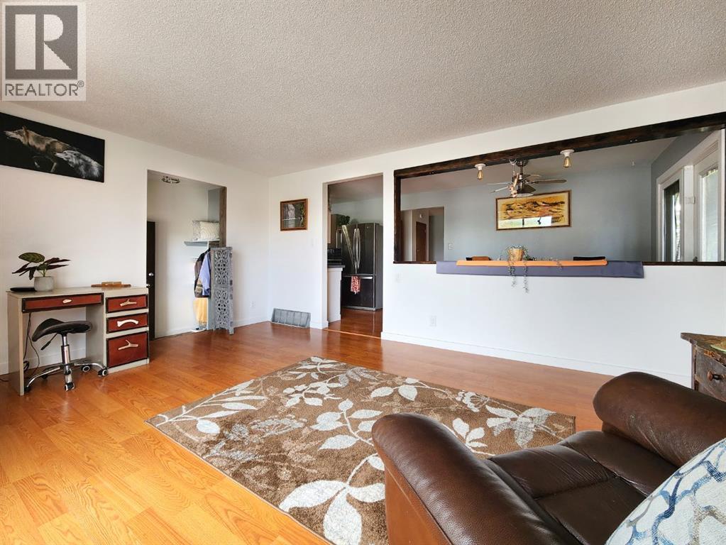 5404 5th Street W Property Photo 5