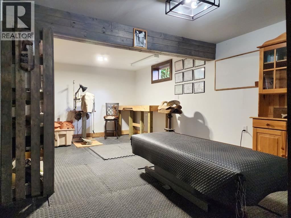 5404 5th Street W Property Photo 23