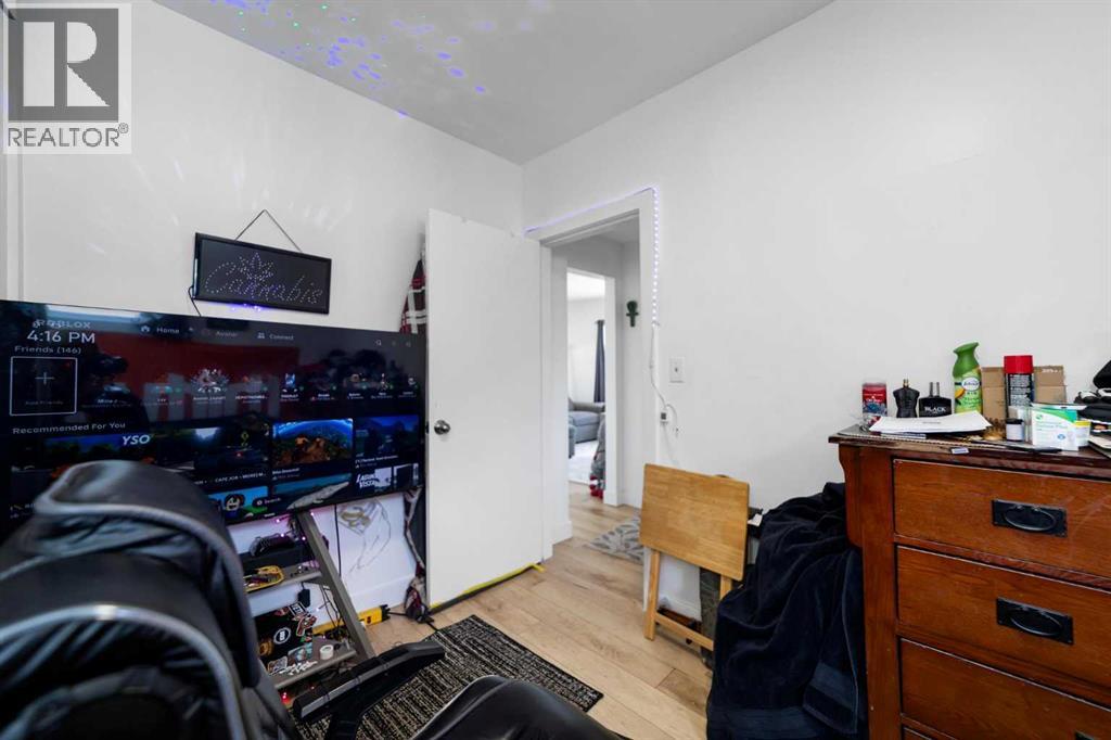 5219 50 Avenue Property Photo 14