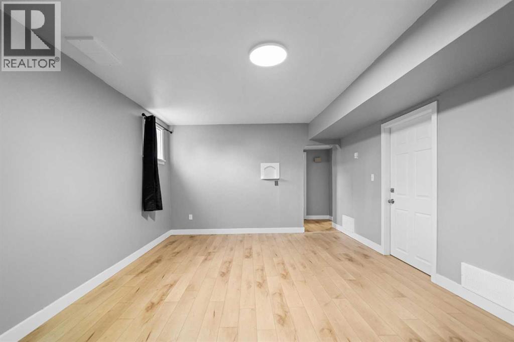 5219 50 Avenue Property Photo 15
