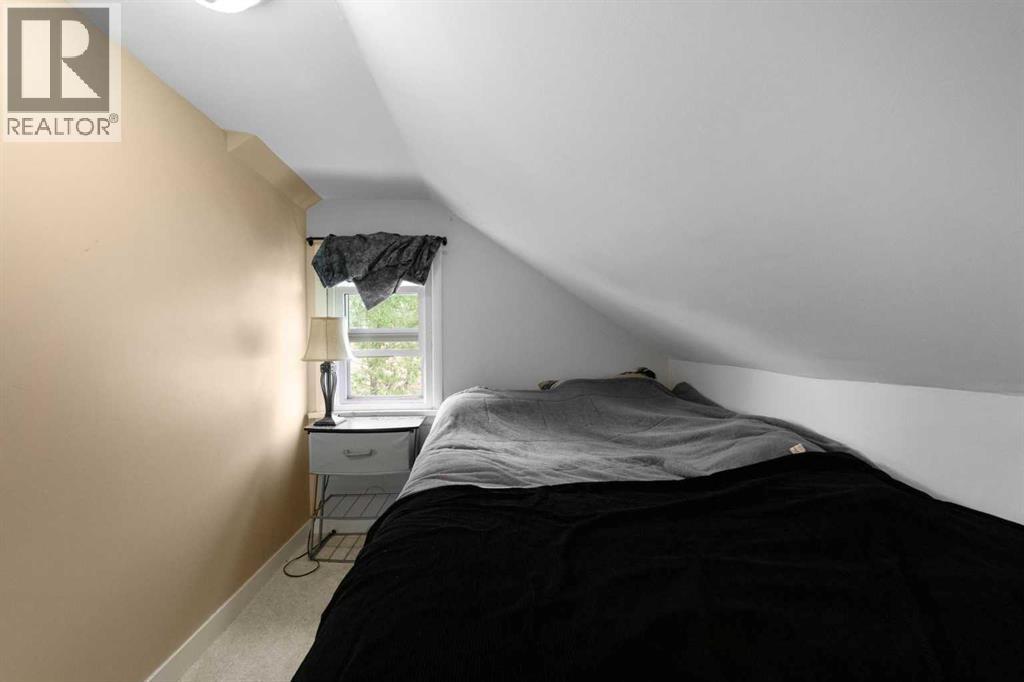 5219 50 Avenue Property Photo 27