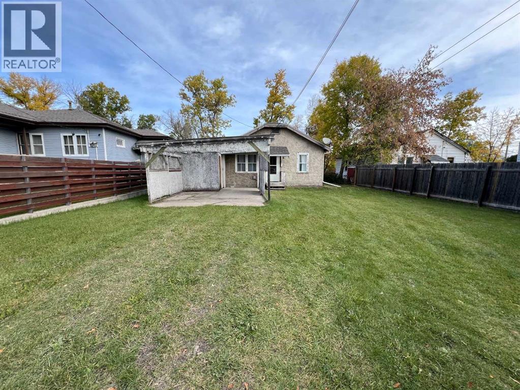 5003 55 Ave Property Photo 13