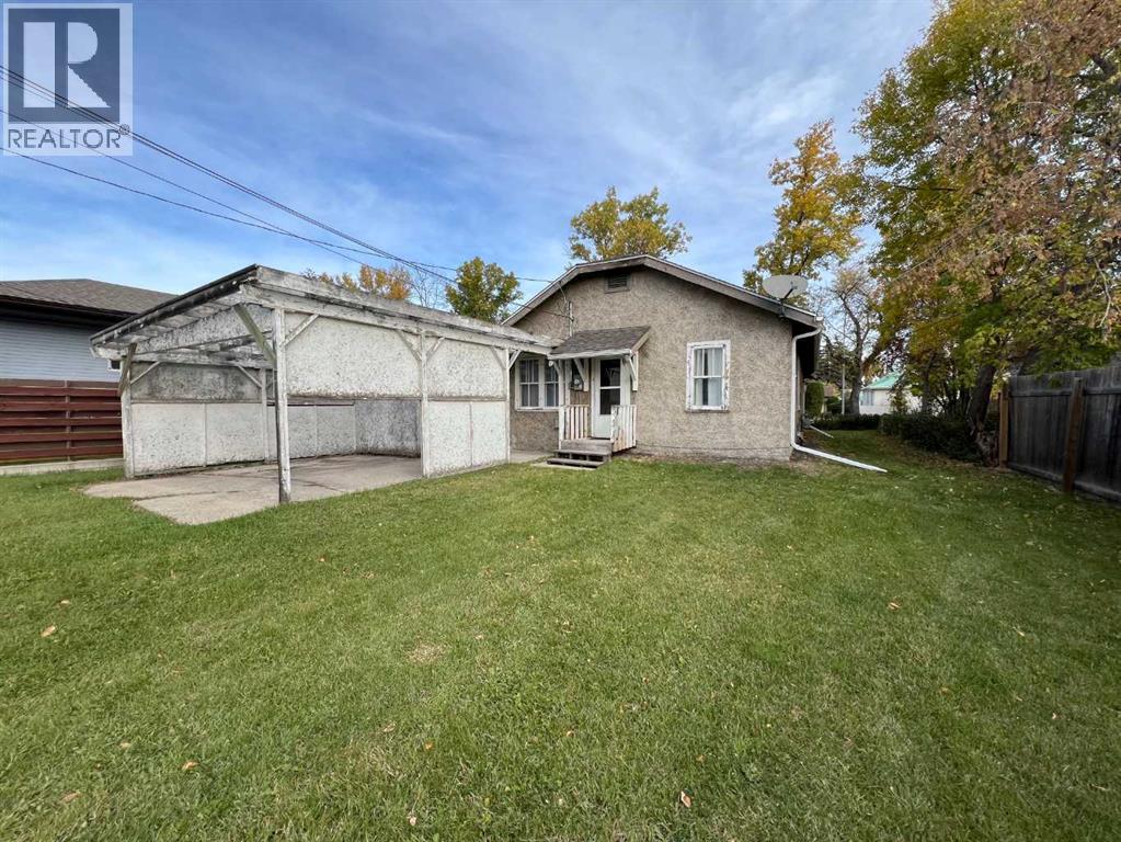 5003 55 Ave Property Photo 14