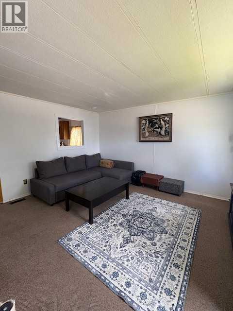 6220 17 Avenue Property Photo 1