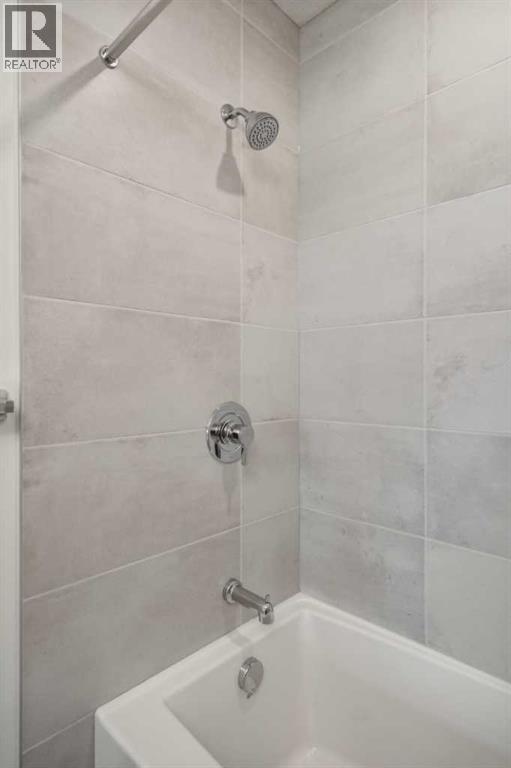 1802 Mahogany Boulevard Southeast Property Photo 9