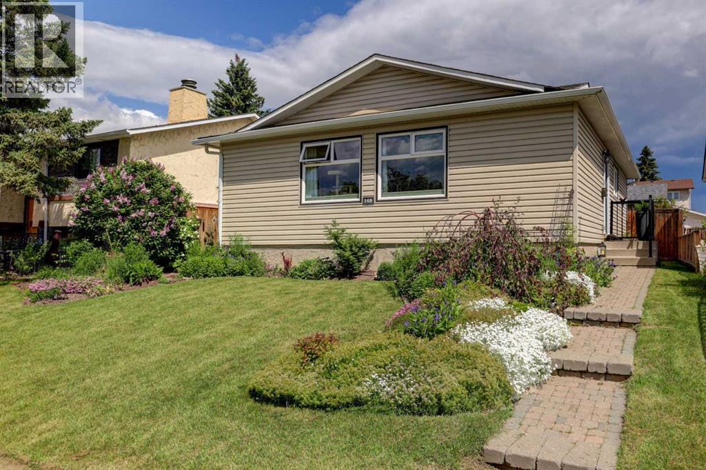 148 Rundlecairn Rise Ne Property Photo 1