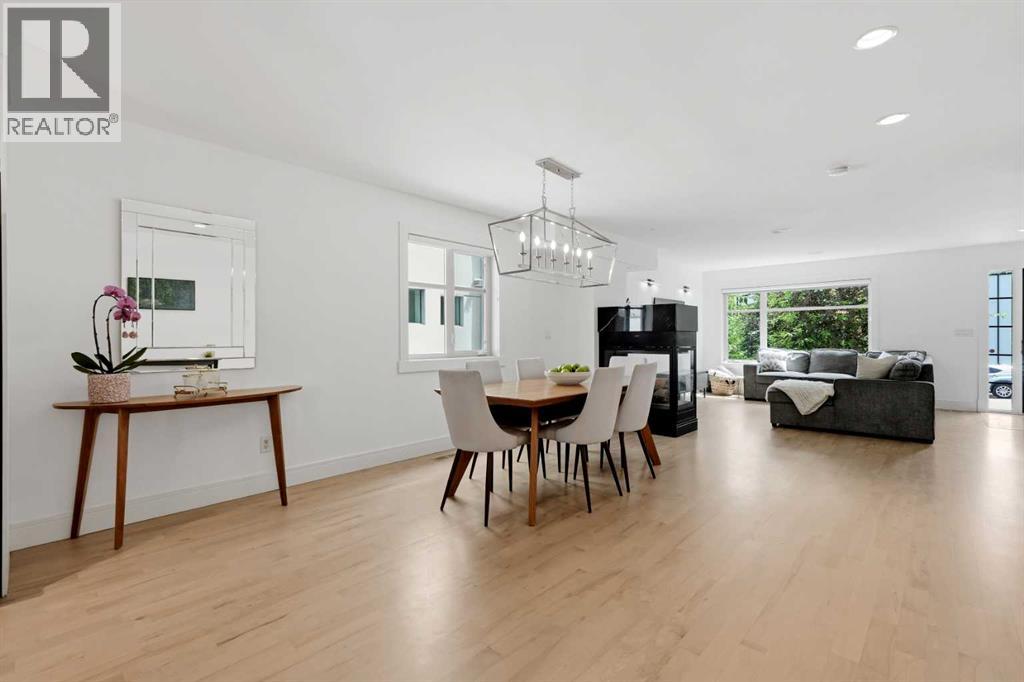 2040 31 Avenue Sw Property Photo 1