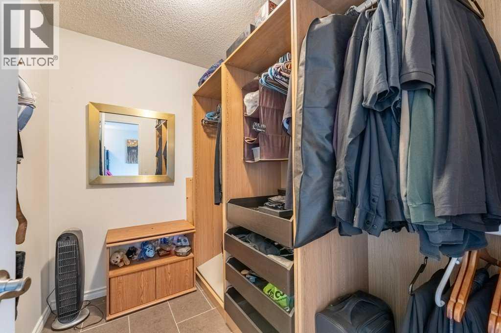 250 Mt Lorette Close Se Property Photo 17