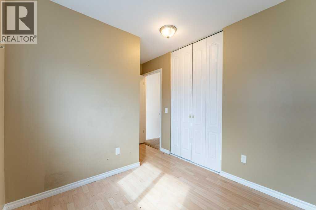 250 Mt Lorette Close Se Property Photo 19