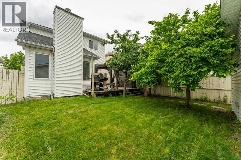 250 Mt Lorette Close Se Property Photo 31