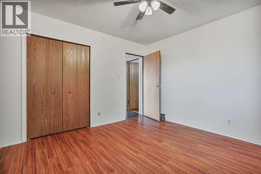 28 Cayuga Crescent W Property Photo 13