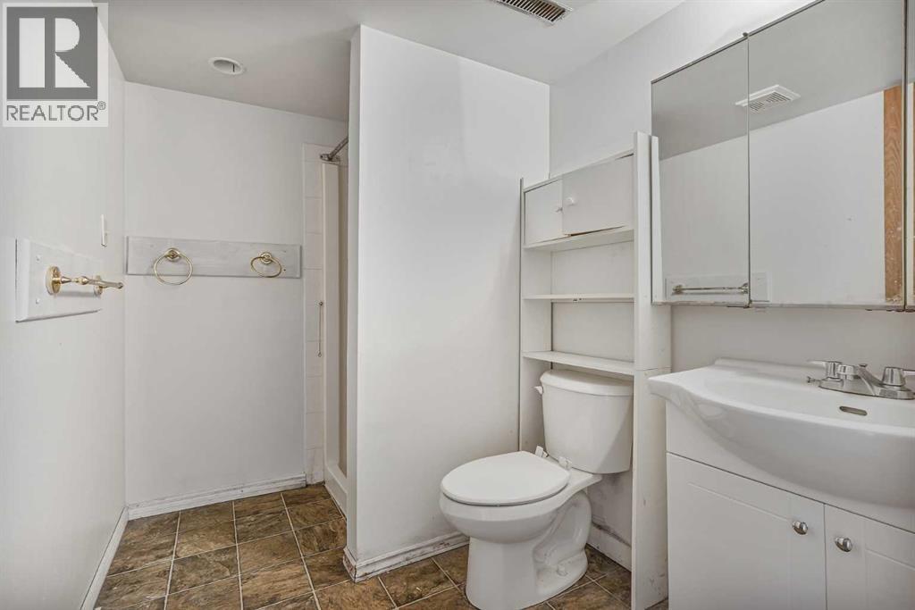 28 Cayuga Crescent W Property Photo 19