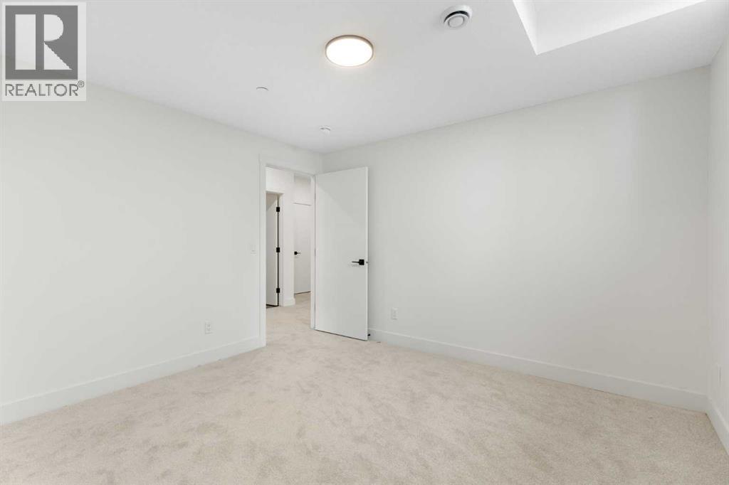 26 St Andrews Close Property Photo 37