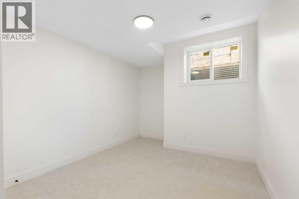 26 St Andrews Close Property Photo 39