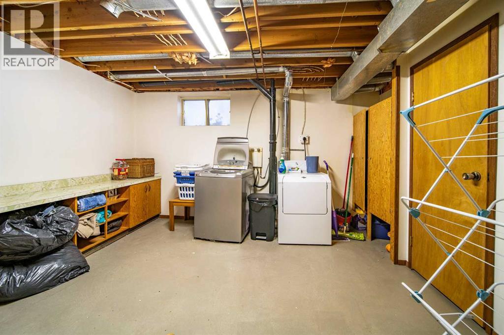 4911 51 Street Property Photo 15