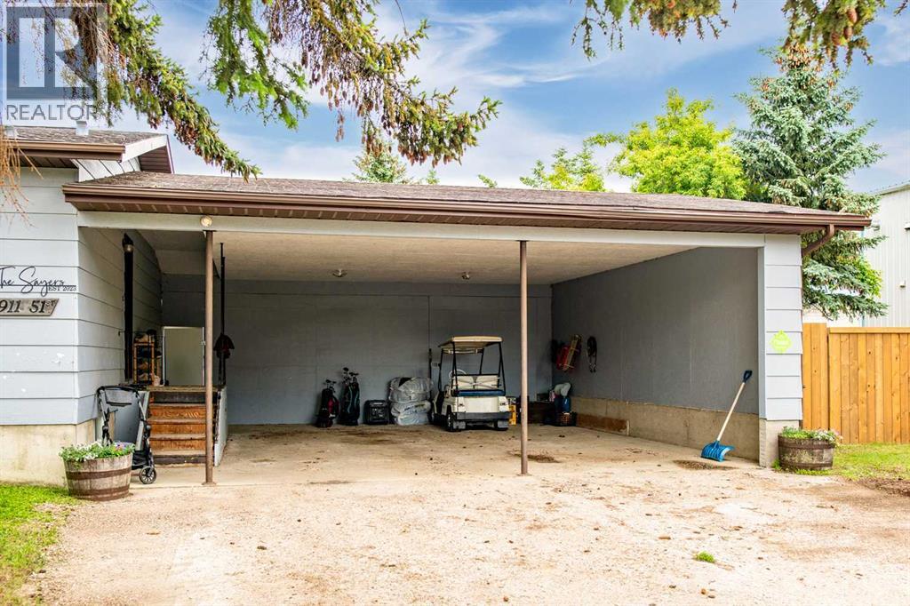 4911 51 Street Property Photo 21