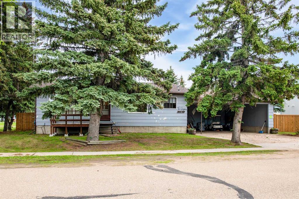 4911 51 Street Property Photo 22