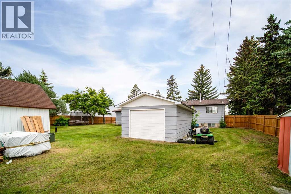 4911 51 Street Property Photo 27
