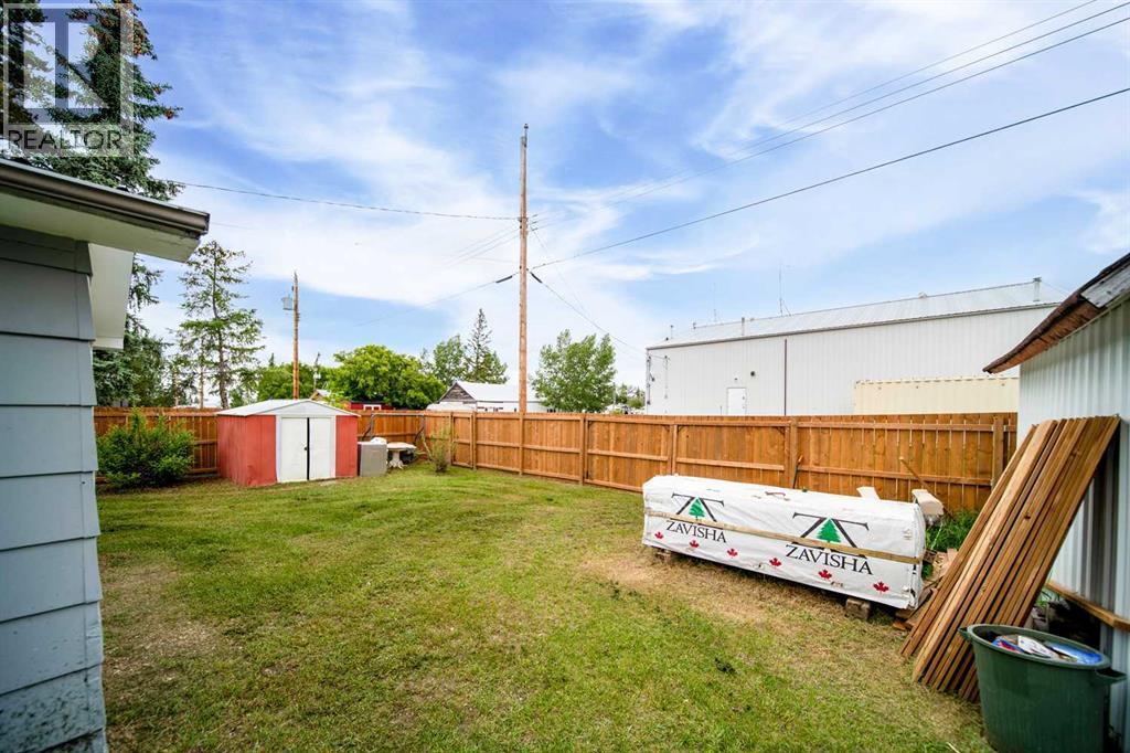 4911 51 Street Property Photo 28