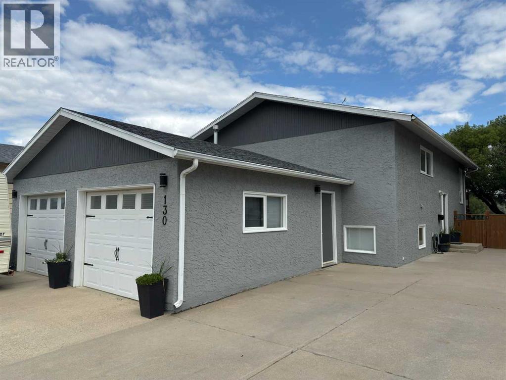 130 Chippewa Crescent W