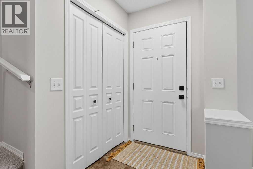 115 Elgin Meadows View Se Property Photo 4