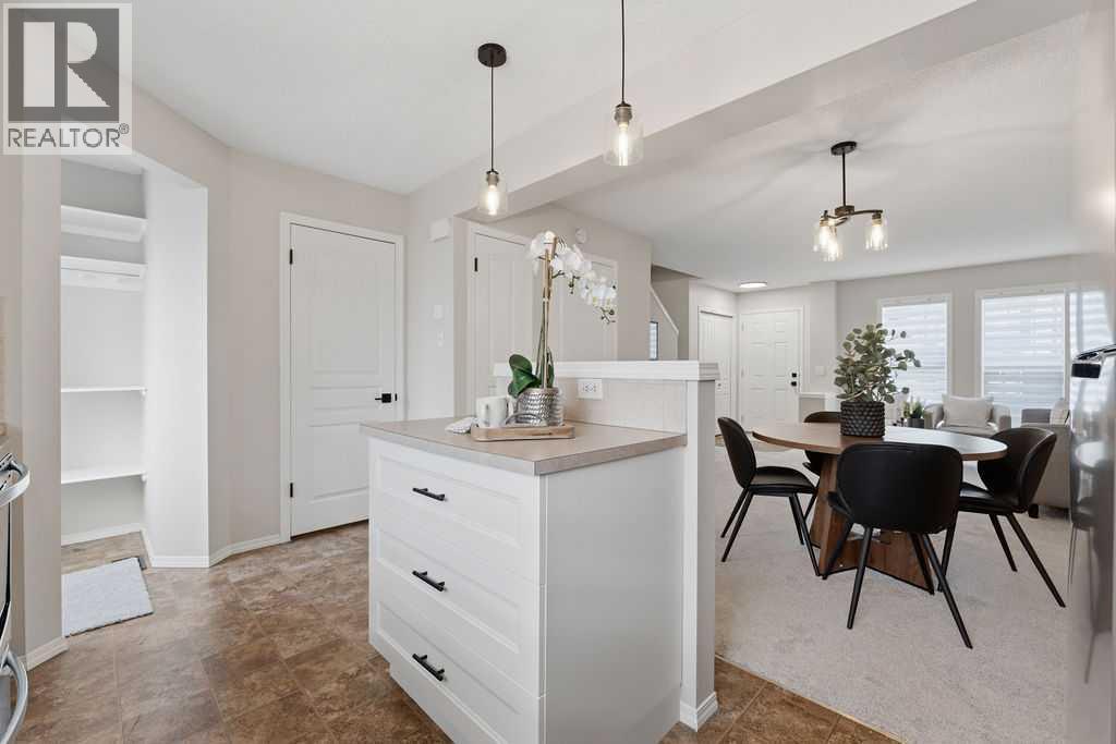 115 Elgin Meadows View Se Property Photo 9