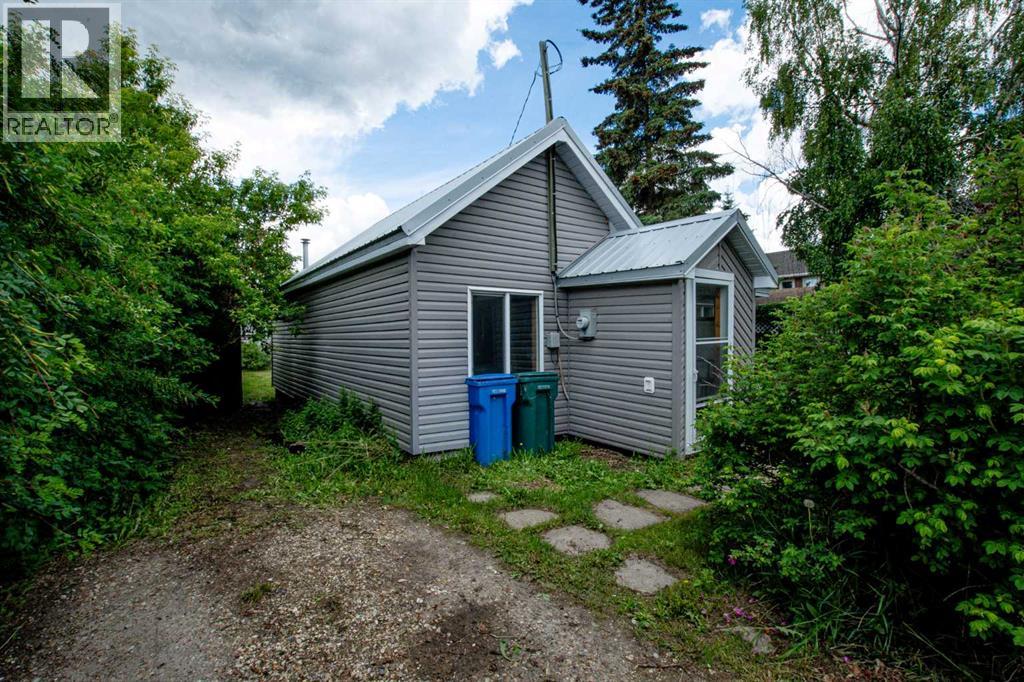 206 7th Street Property Photo 2