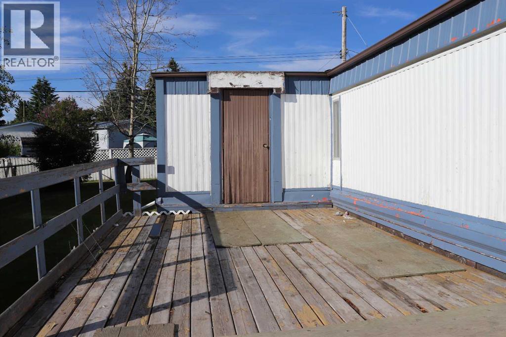 809 52 Street Property Photo 3