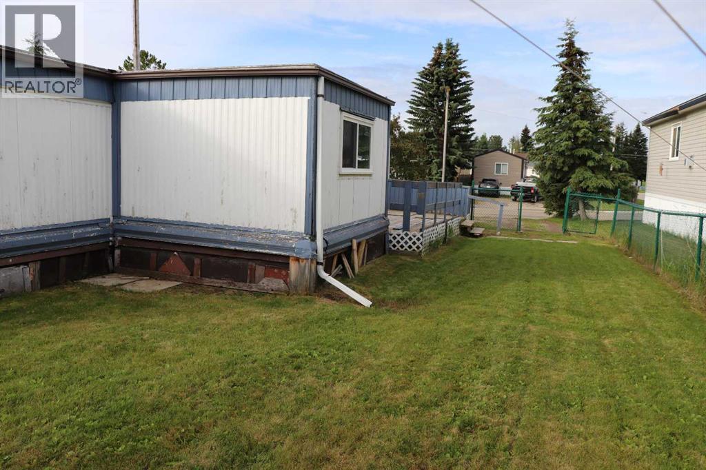 809 52 Street Property Photo 12