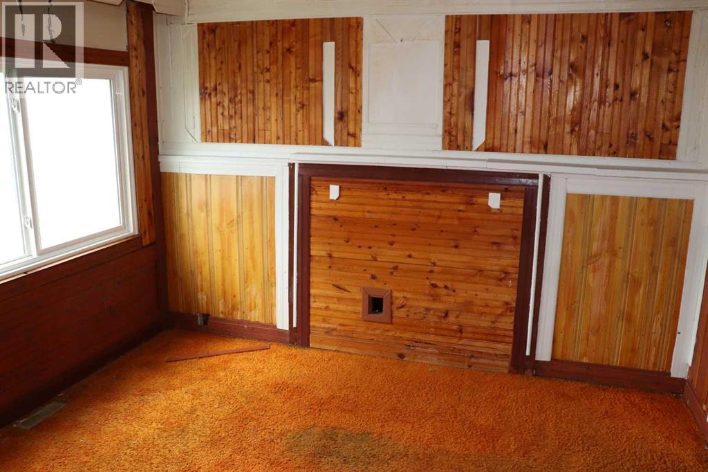 809 52 Street Property Photo 15