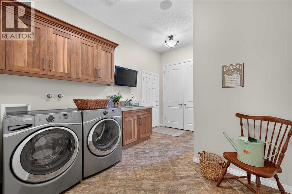 90 Waters Edge Drive Property Photo 13