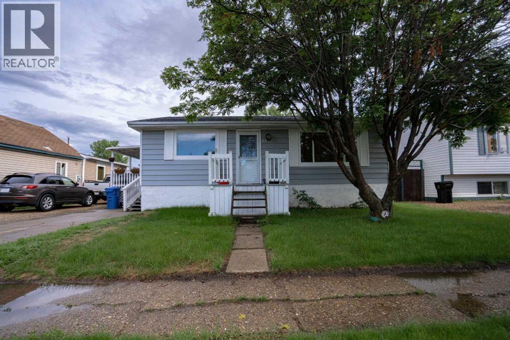 4811 53 Ave Property Photo 1