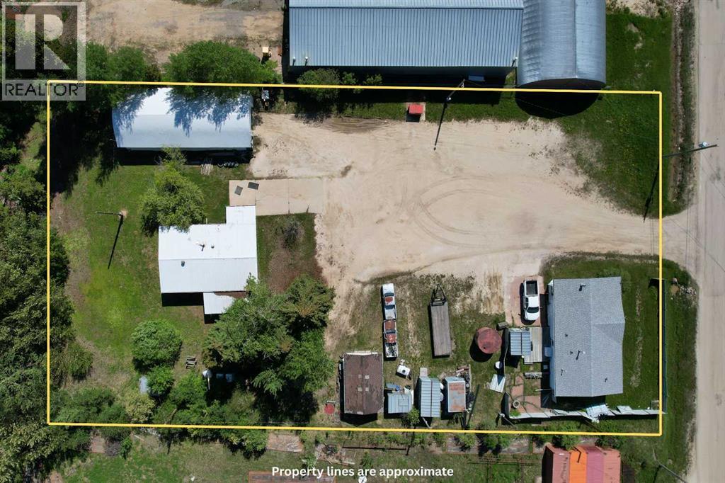 5132 Swan Crescent Property Photo 4