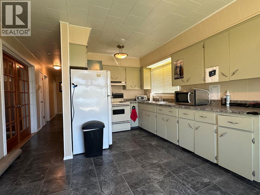 5132 Swan Crescent Property Photo 16