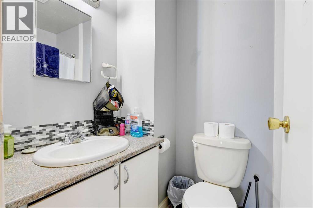 9809 98 Avenue Property Photo 10