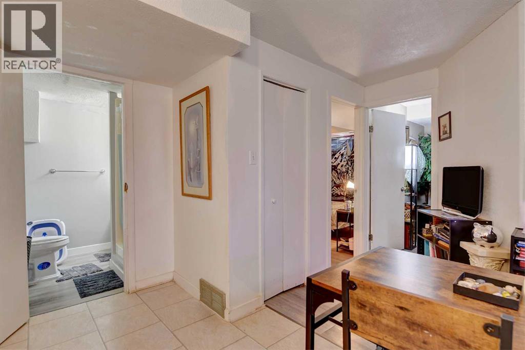 9809 98 Avenue Property Photo 22
