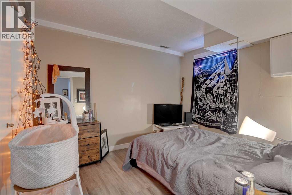 9809 98 Avenue Property Photo 26