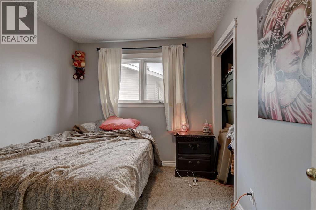 9809 98 Avenue Property Photo 32