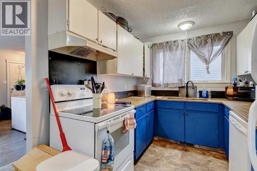 9809 98 Avenue Property Photo 37