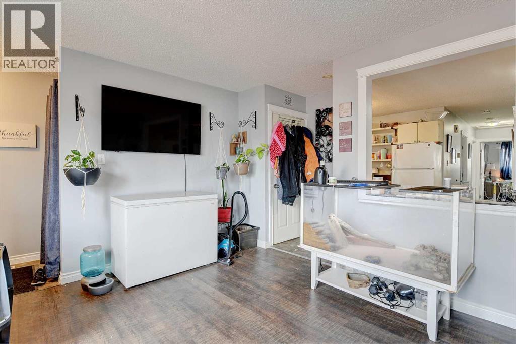 9809 98 Avenue Property Photo 39