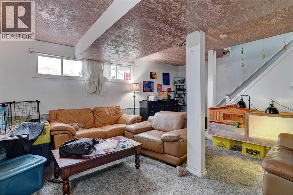 9809 98 Avenue Property Photo 46