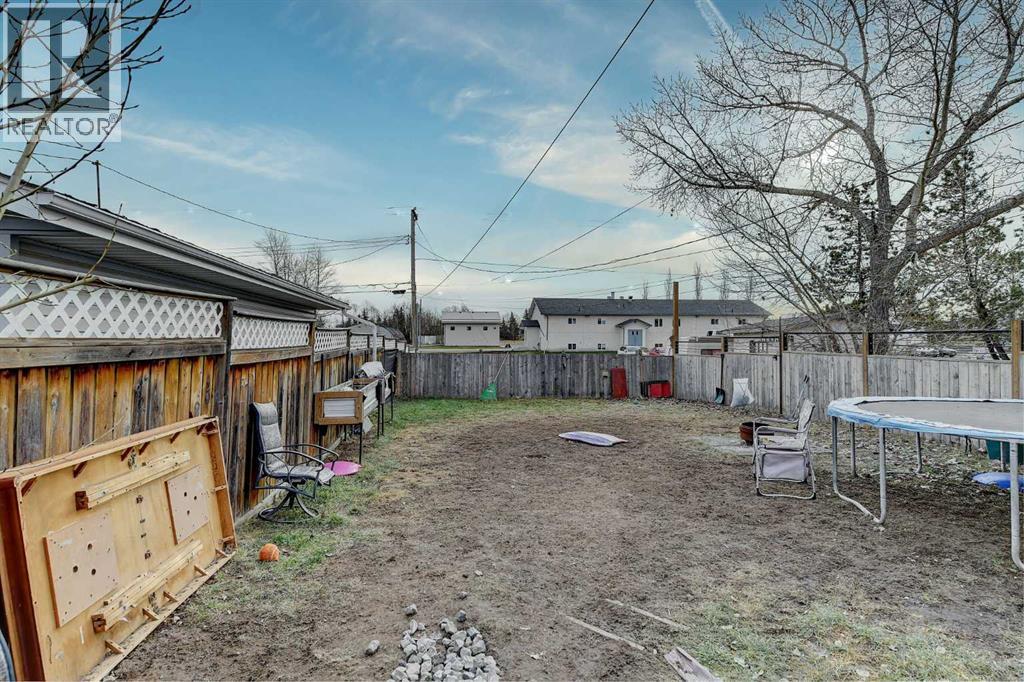 9809 98 Avenue Property Photo 49