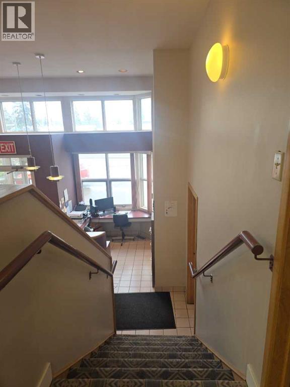 4131 Bow Trail Sw Property Photo 11