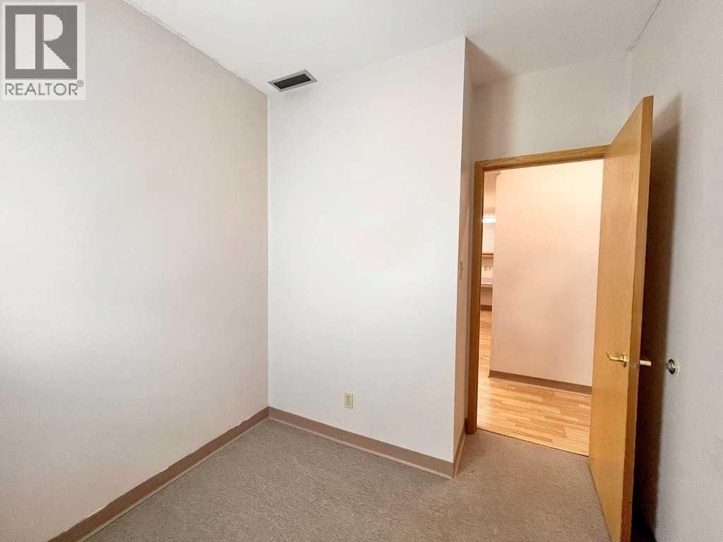 4131 Bow Trail Sw Property Photo 16