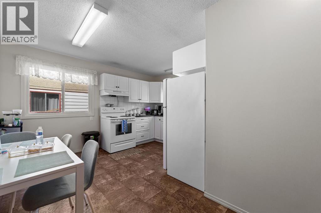 6404b 45 Avenue Property Photo 7